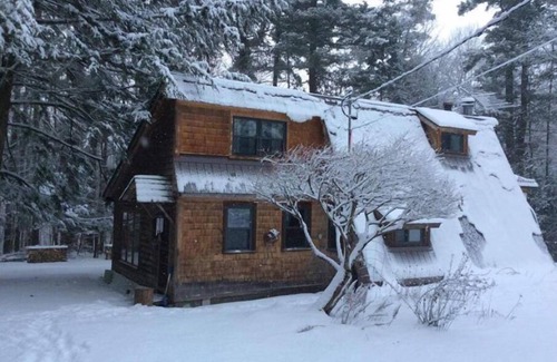 Hatley Ski Chalet | 3-bedroom chalet in beautiful Hatley with WiFi