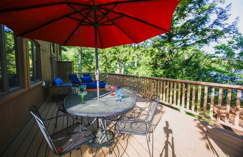 Grantham Condo | 3 bedroom condo in Eastman with lake views from nearly every room