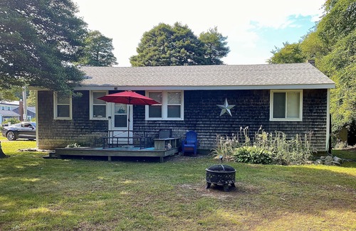 Mattapoisett Cottage | 3 Bedroom Cottage just steps to Private Beach! Pet Friendly!