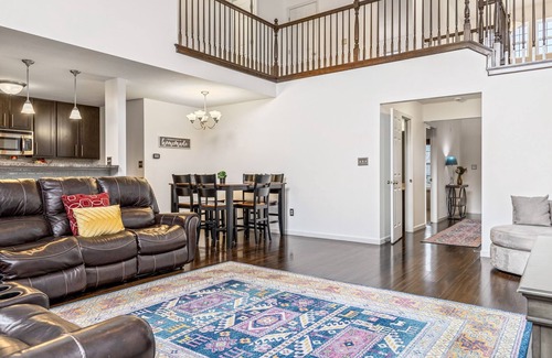 Cottleville House | 3 Bedroom Cottleville Retreat By StayLage