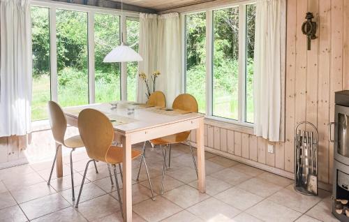 Ordrup House | 3 Bedroom Cozy Home In Fårevejle