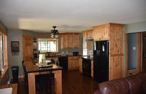 Pickerel House | 3 Bedroom Custom Lake Home