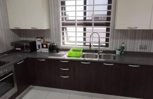 Santeo House | 3 Bedroom En-Suite House in Communication Hills, East Legon Hills
