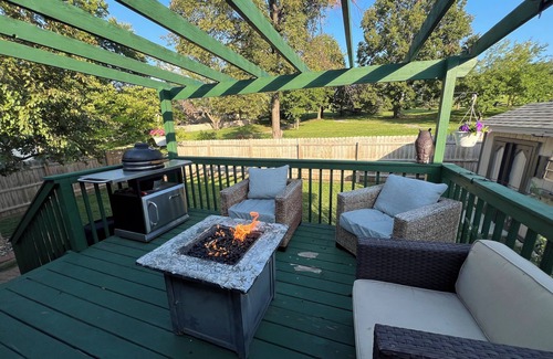 Millard House | 3 Bedroom - Gym - Office - Patio/Grill - Parking - Privacy
