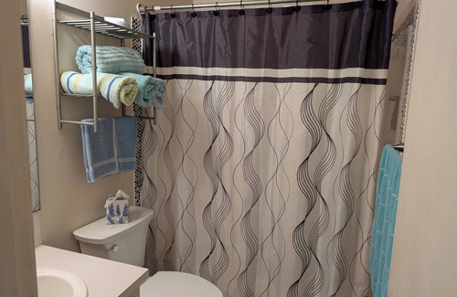 Rockdale Apartment | 3-bedroom Home away from home while in Rockdale A
