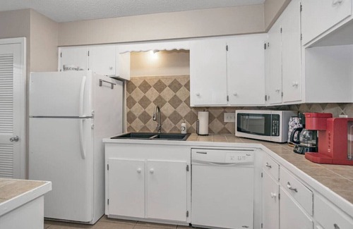 Kempwood Apartment | 3-Bedroom Home in Spring Branch area of Houston