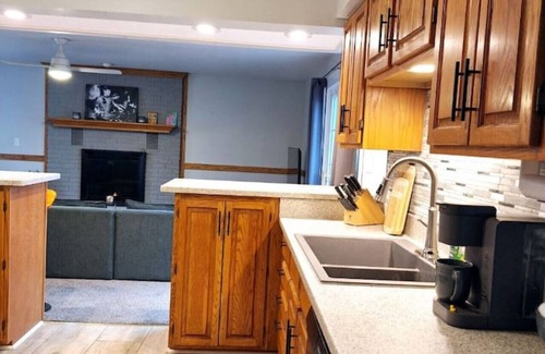 North East House | 3 Bedroom Home in Town