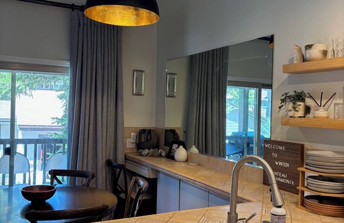 Mammoth Lakes Condo | 3-bedroom home in lovely Mammoth Lakes, walk to Canyon Lodge