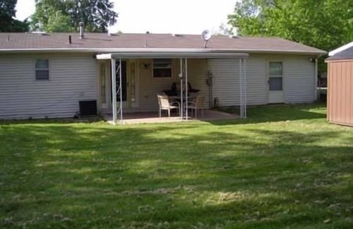 Shiloh House | 3 bedroom home near St. Louis