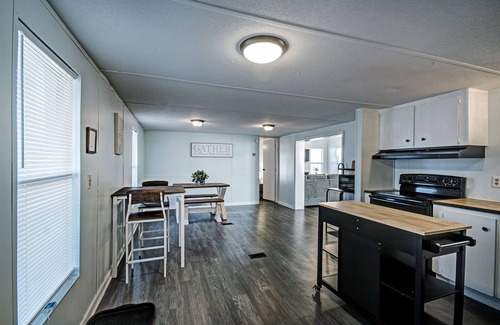 Ludlow House | 3 Bedroom Home on Reservoir | Fisherman Getaway