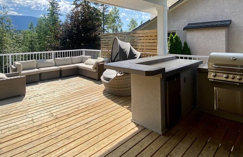 Blind Bay House | 3-Bedroom home with hot tub