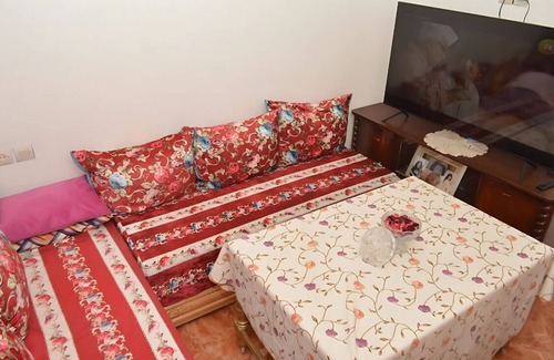 Ouled Tayeb Apartment | 3 bedroom house 3 minutes from the airport with a distinctive Moroccan character