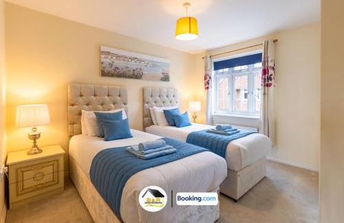 Amesbury House | 3 Bedroom House By B and R Serviced Accommodation Amesbury With Super fast Wi-Fi 145Mbps