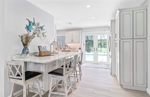 Rural Estates House | 3-bedroom house in awesome Naples with Heated Pool and Hot tub, AC, WiFi