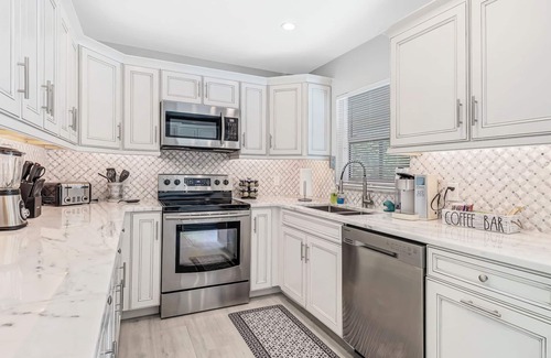 Rural Estates House | 3-bedroom house in awesome Naples with Heated Pool and Hot tub, AC, WiFi