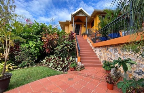Prospect House | 3-bedroom house in fabulous Lyssons with WiFi, AC. Enjoy a relaxing stay