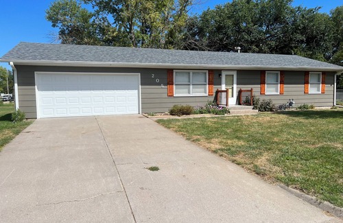 Republic County House | 3-bedroom house in peaceful Courtland, KS. Enjoy your stay