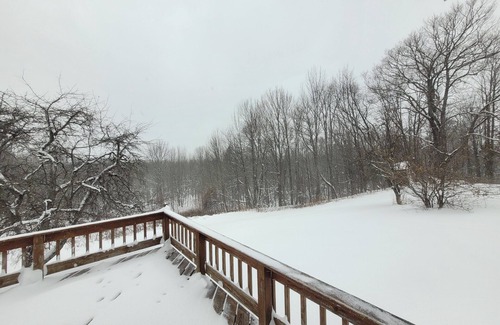 Ontonagon House | 3-bedroom house in superb Greenland right on the snowmobile trail.