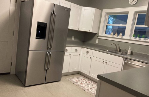 Shorewood House | 3-bedroom house near Lake Michigan in charming Shorewood. Family & Pet friendly