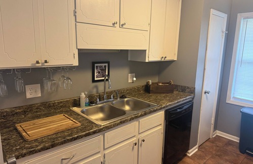 Dothan House | 3-bedroom house with pool in hometown Dothan.