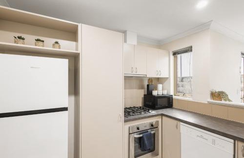 Kinross House | 3-Bedroom Kinross Beachside Abode