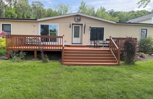 Cloverdale House | 3 bedroom lakefront vacation home