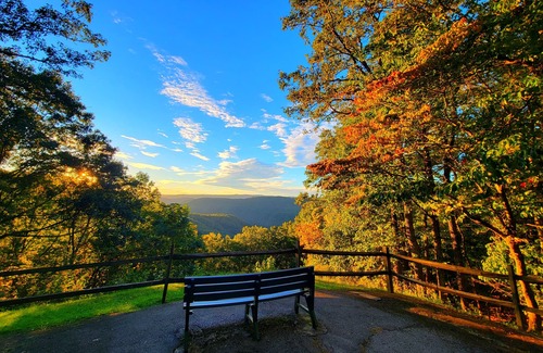 True Cabin | 3 bedroom Log Cabin on 11 acres 3 minutes from Pipestem Resort State Park