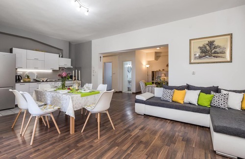 Kastav Apartment | 3 bedroom lovely apartment in Kastav