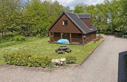Tillicoultry Apartment | 3 bedroom luxury lodge with private hot tub
