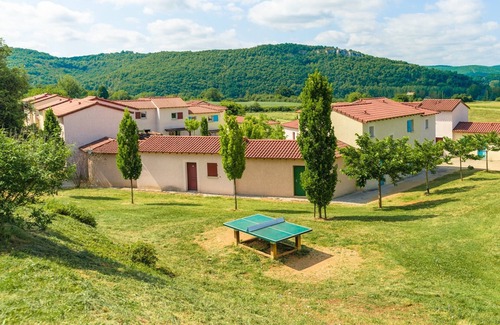 Cajarc House | 3-bedroom maisonette in a residence with swimming pool in Cajarc