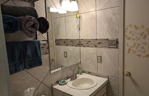 Rockdale Apartment | 3-bedroom Make yourself home while in Rockdale B
