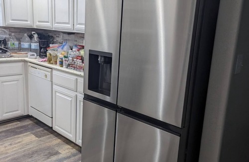 Port Bolivar House | 3-bedroom Ocean View Home. Sleeps 12. Pet Friendly. Pet Ramp. King Bed 75" TV