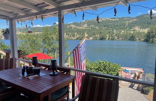 Republic House | 3 Bedroom on Lake with Private Dock