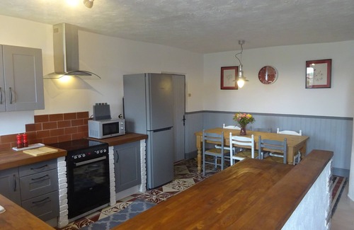 Cersay House | 3 bedroom pet friendly traditional stone house