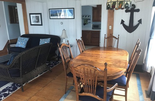 York Beach Cottage | 3 Bedroom Pet Friendly Beach cottage, Perfect location!