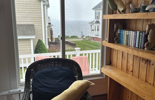 York Beach Cottage | 3 Bedroom Pet Friendly Beach cottage, Perfect location!