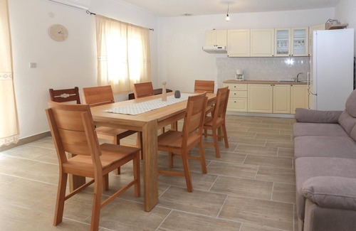 Municipality of Klis House | 3 bedroom pet friendly home in Dugogabe