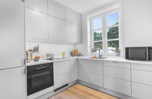 Bergenhus House | 3 bedroom private vacation home in vestland