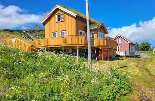Flakstad House | 3 bedroom stunning home in Fredvang