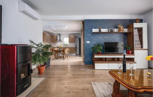 Kapelica House | 3 Bedroom Stunning Home In Labin