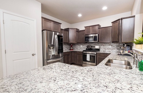 Central Colorado Springs House | 3-bedroom townhome with 2 Car Garage, EV Charger, WiFi, AC, Fitness Room