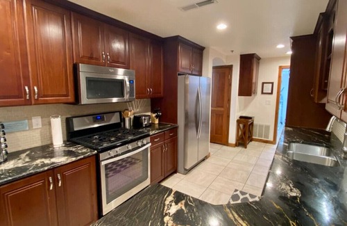 Midway House | 3-bedroom townhome in Zermatt Resort