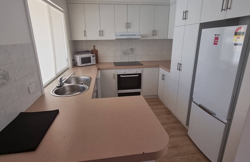 Mildura House | 3 Bedroom Townhouse with WIFI on 15th St