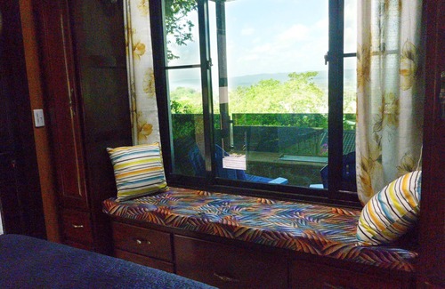 Santa Elena RV Rental | 3-bedroom Tree Fort with private bathroom overlooking Santa Elena/San Ignacio.