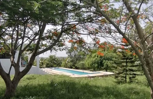 Gomoa House | 3 bedroom vacation home with large pool