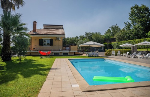 Piedimonte Etneo Villa | 3 Bedroom Villa in piedimonte etneo