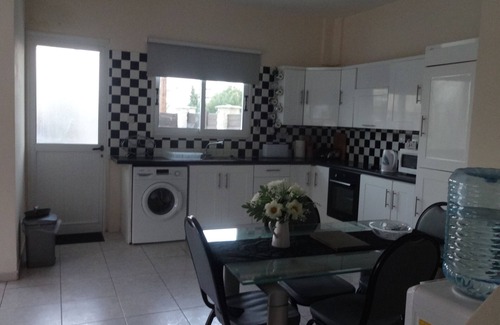 Universal Villa | 3 bedroom villa in Residential area, Kato Paphos