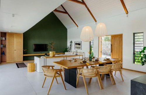 Black River Villa | 3 bedroom villa nestled in nature