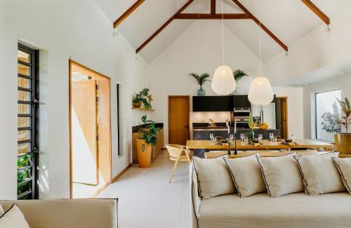 Black River Villa | 3 bedroom villa nestled in nature