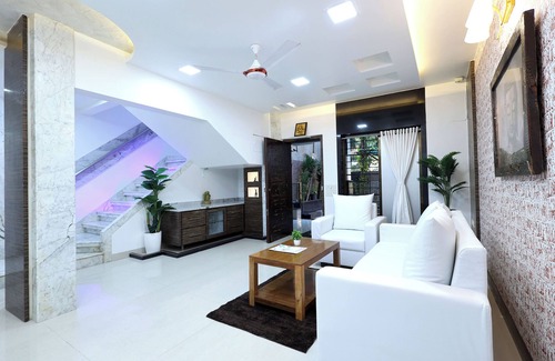Kandivali East House | 3-Bedroom Villa – Relax with Garden, Gym & BBQ